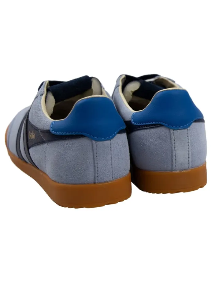 Sneaker in Hellblau