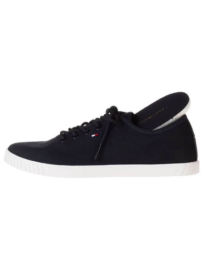Sneakers in Dunkelblau