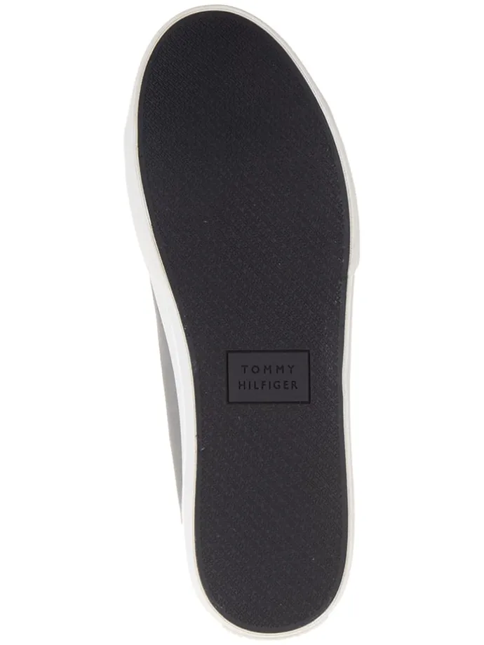 Sneakers in Grau