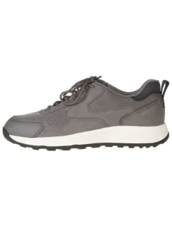 Sneakers in Grau