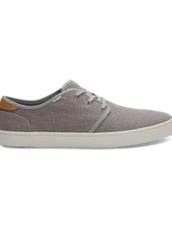 Sneakers in Grau