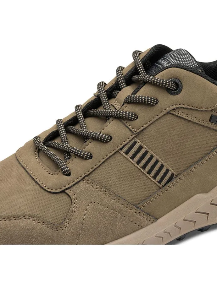 Sneakers in Khaki