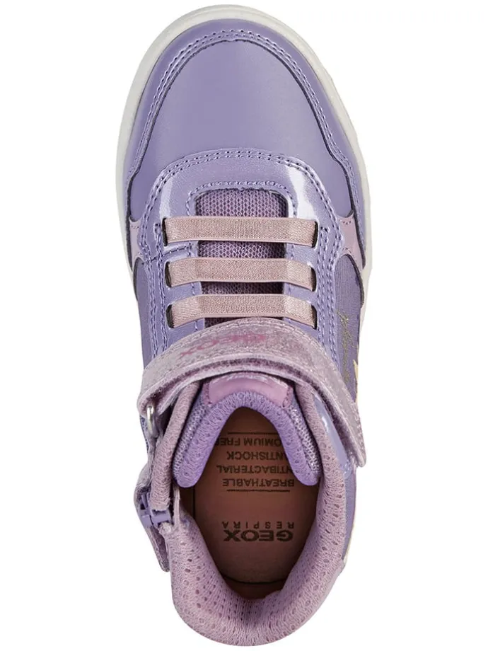 Sneakers in Lila