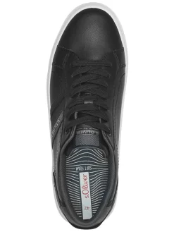 Sneakers in Schwarz