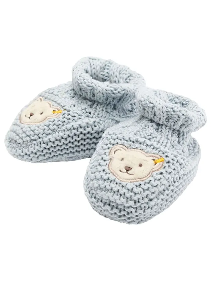 Socken in Hellblau