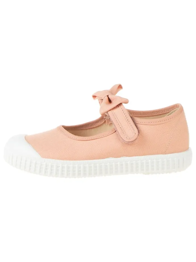 Spangenballerinas in Apricot