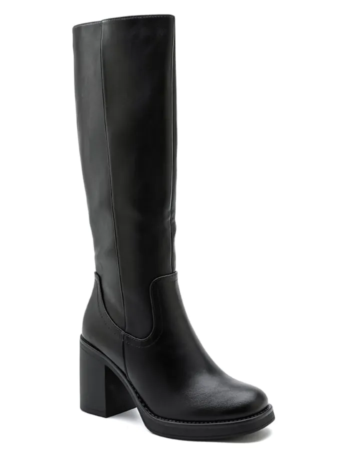 Stiefel in Schwarz
