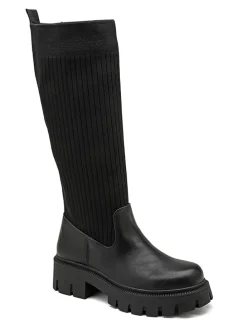 Stiefel in Schwarz