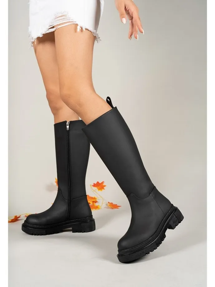 Stiefel in Schwarz