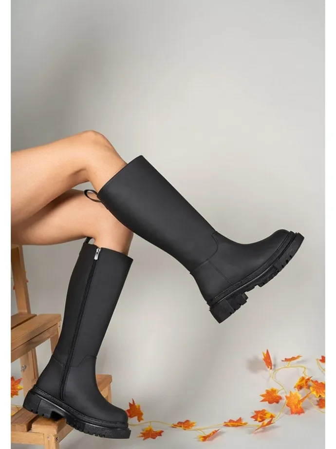 Stiefel in Schwarz