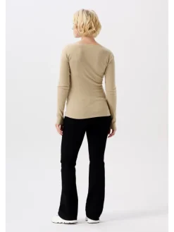 Still-Shirt Sara in White Pepper