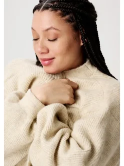 Strickjacke Kaavi in Whitecap Gray