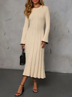 Strickkleid in Beige