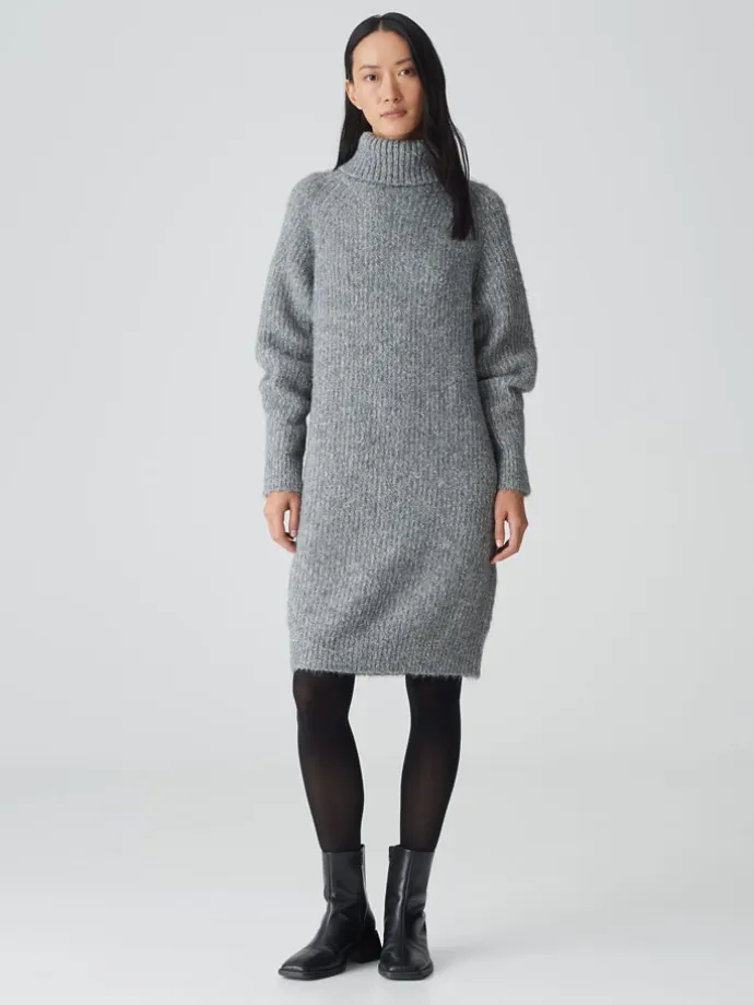Strickkleid in Grau