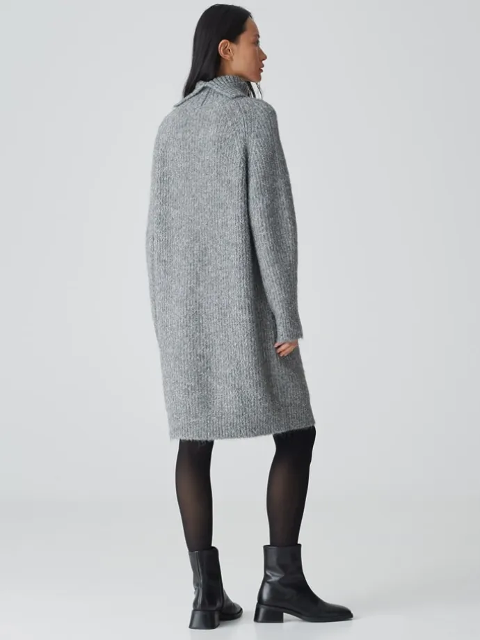 Strickkleid in Grau