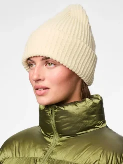 Strickmütze in Beige