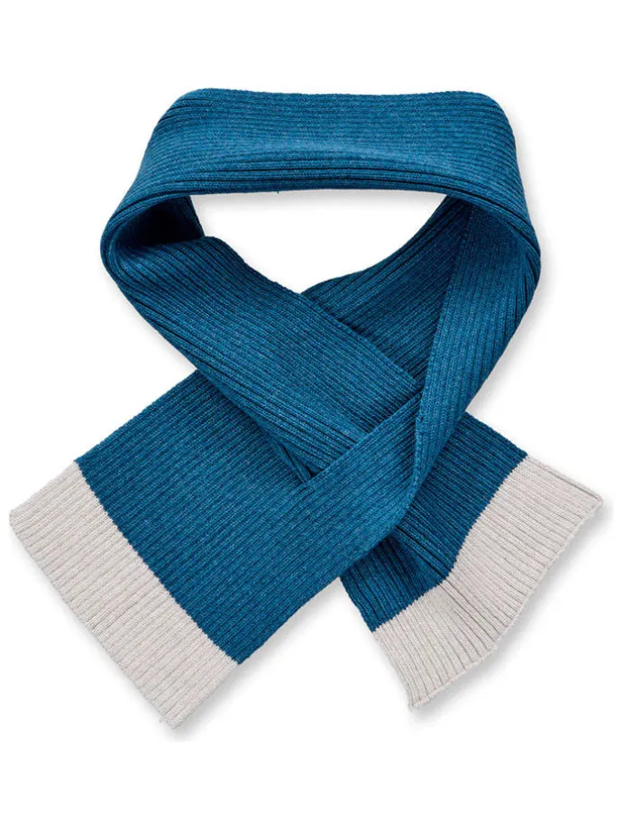 Strickschal "Frana" in Petrol