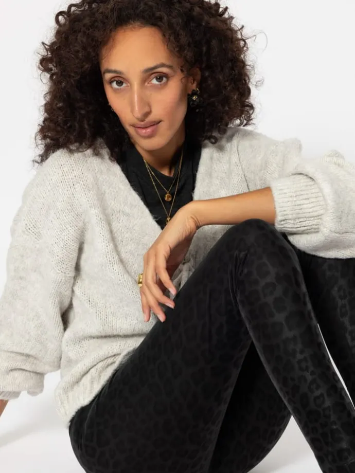Thermo Kunstleder Leggings mit Leo Print in Schwarz