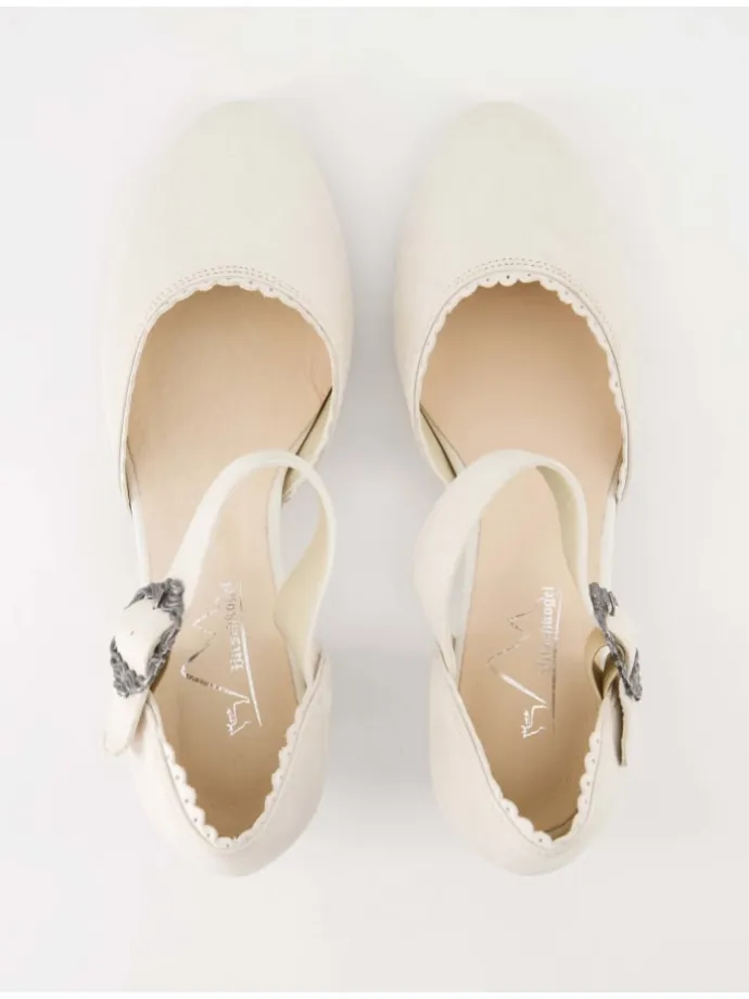 Trachtenschuhe in Beige