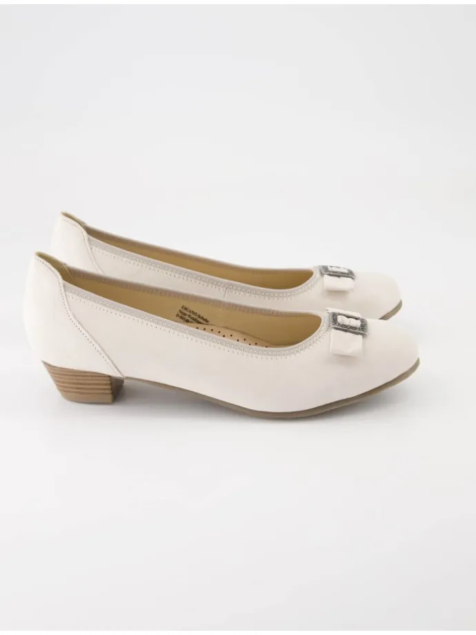 Trachtenschuhe in Beige