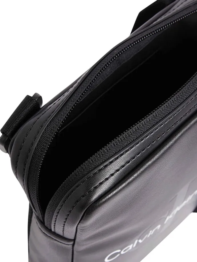 Umhängetasche in Schwarz - (B)18,5 x (H)21,5 x (T)4 cm