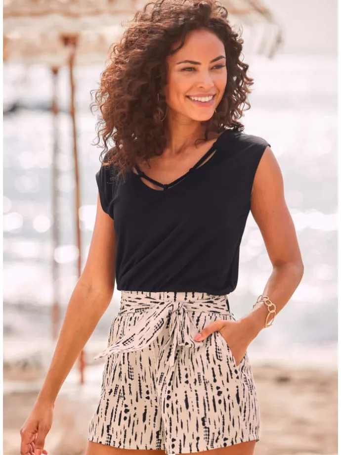 Webshorts in beige-schwarz-bedruckt