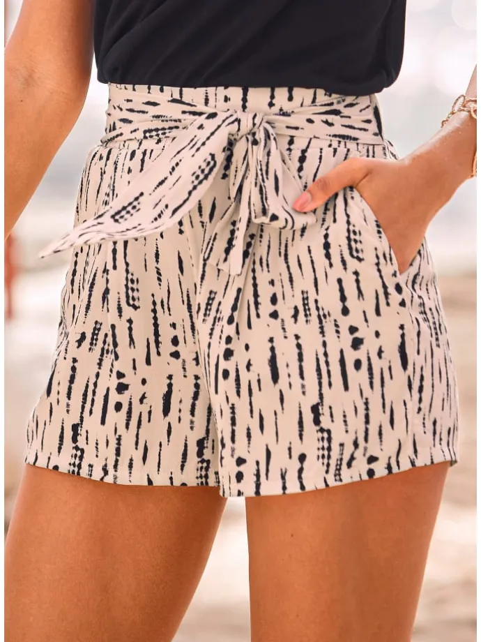Webshorts in beige-schwarz-bedruckt