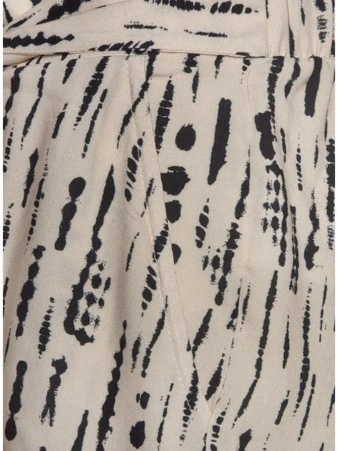 Webshorts in beige-schwarz-bedruckt