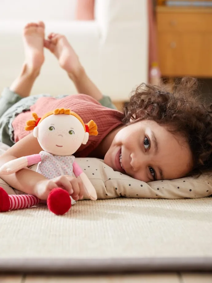 Weiche Stoffpuppe Kuschelpuppe für Kinder ab 6 Monaten 1er-Set in Roya
