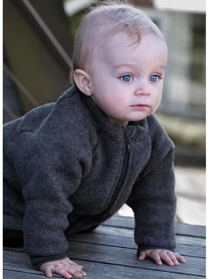 Wolljacke in Anthrazit